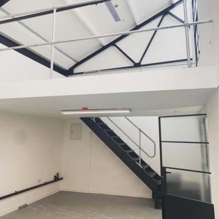 Industrial Unit in London - photo 2