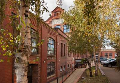 Industrial Unit in Manchester - photo 2