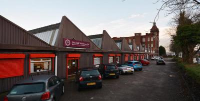 Industrial Unit in Rochdale - photo 2