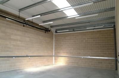 Industrial Unit in Southampton - photo 3