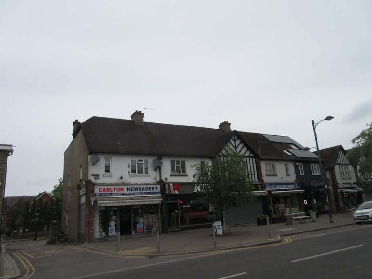 Investment in Addlestone - photo 2