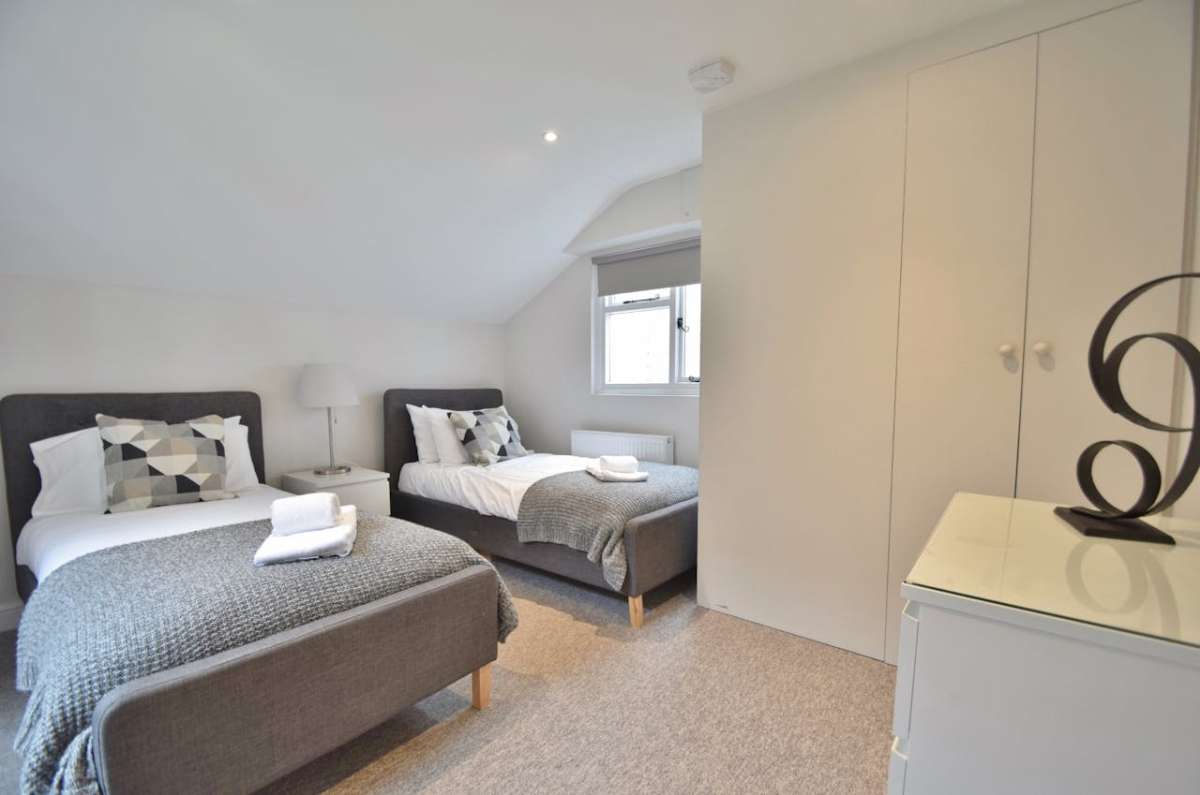 Investment in Winchester - photo 3