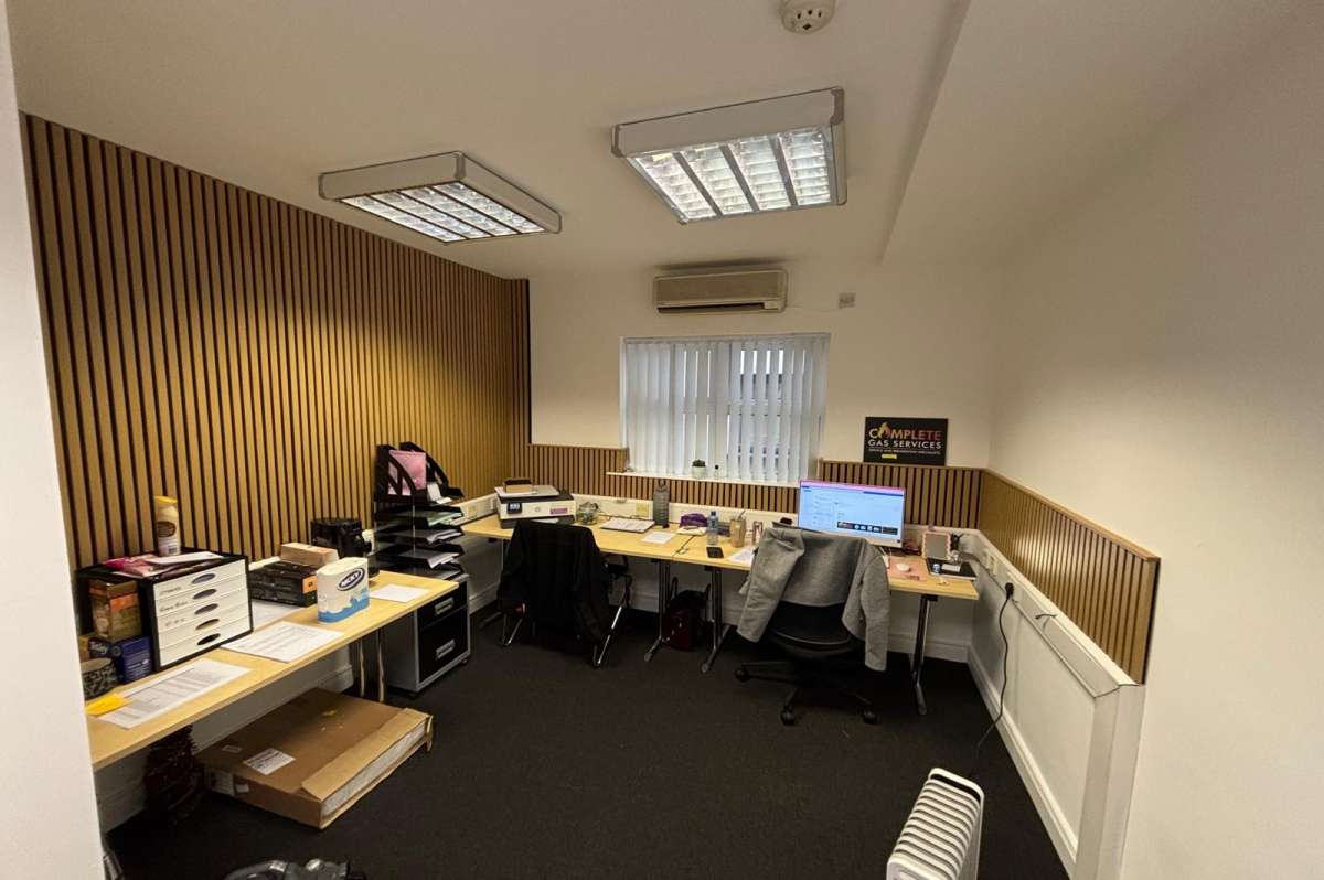 Investment in Belfast - photo 4