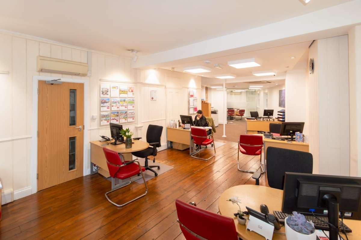 Investment in Blandford Forum - photo 3