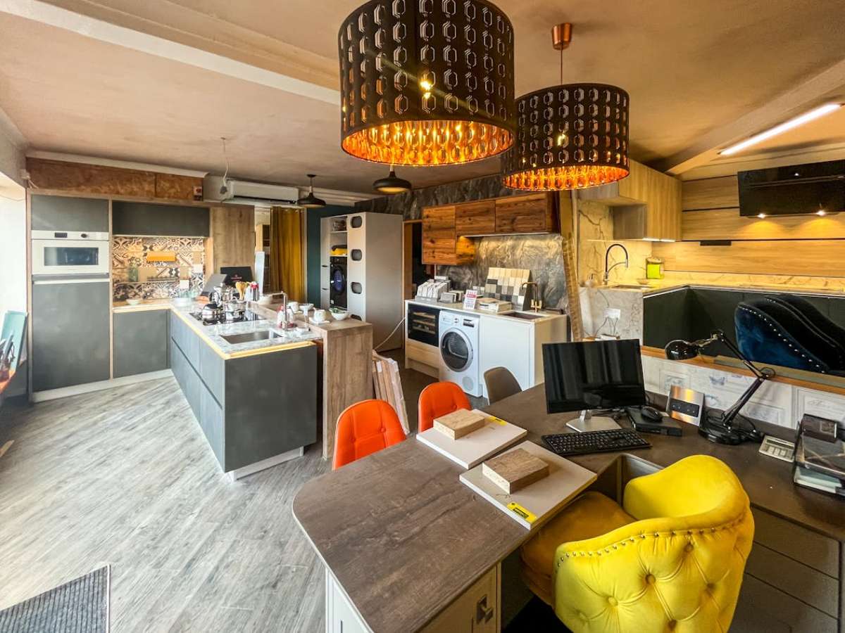 Investment in Ferndown - photo 3