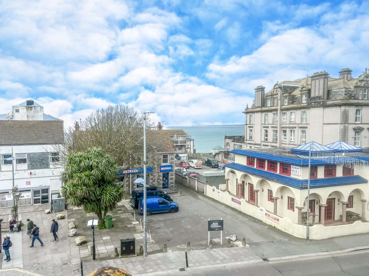 Investment in Newquay - photo 3