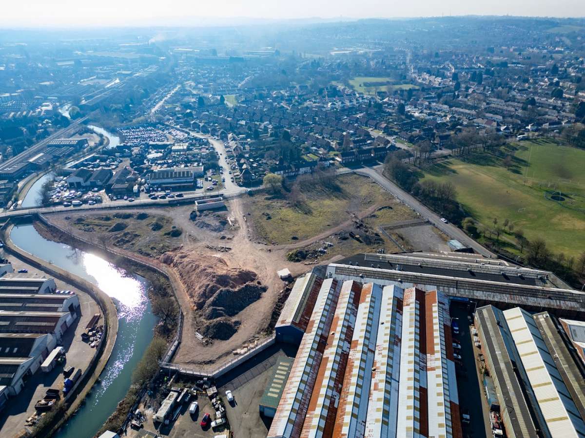 Land in Wolverhampton - photo 2