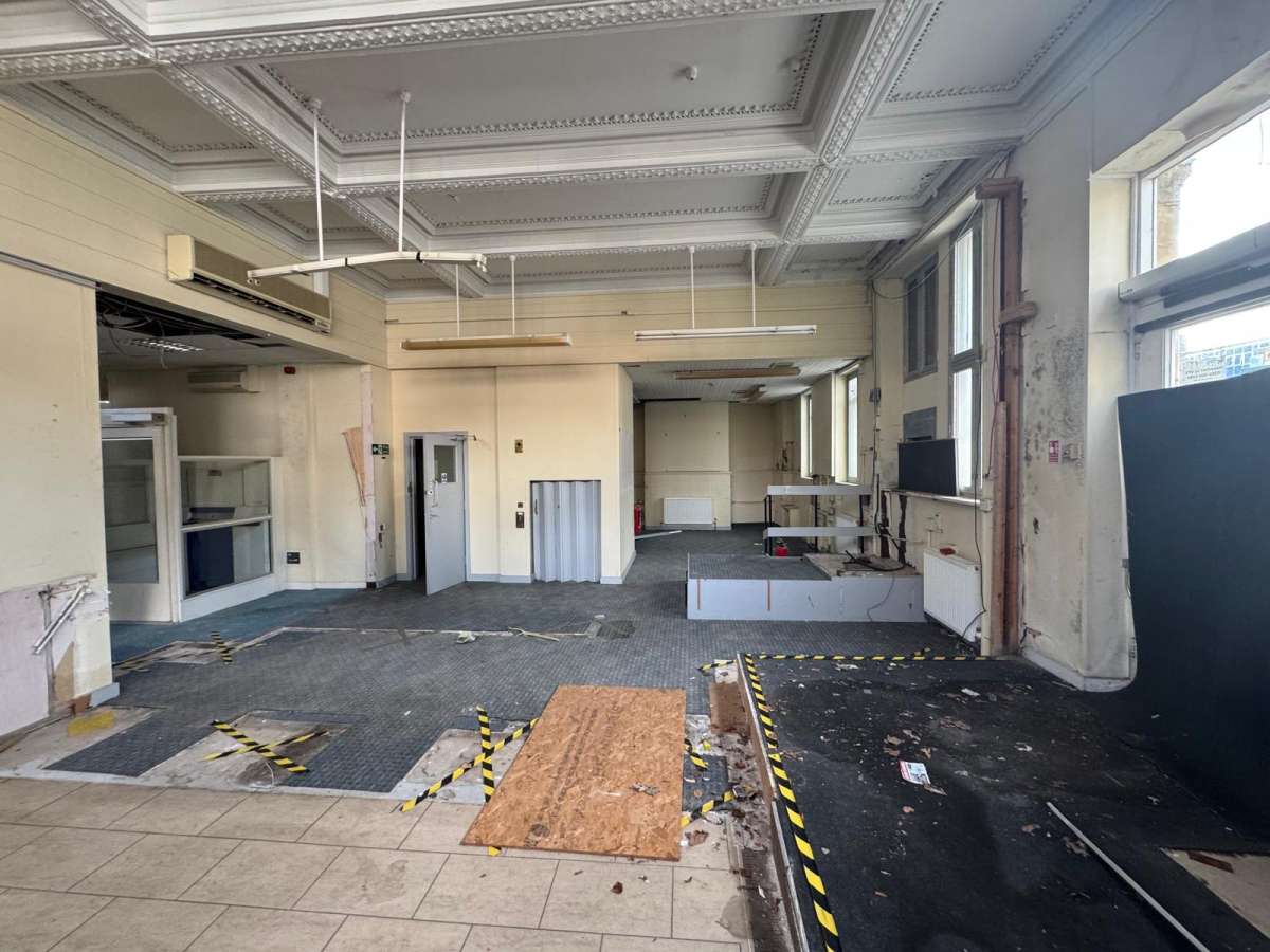 Office in Elland - photo 4