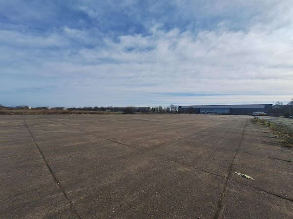 Land in Ellesmere Port