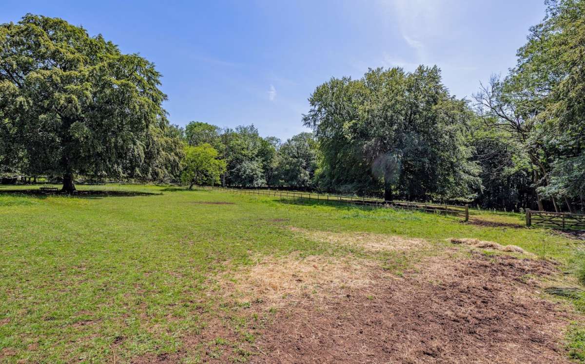 Land in Stroud