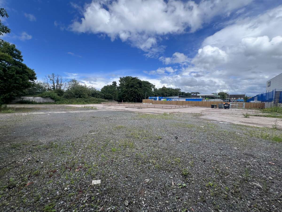 Land in Wolverhampton - photo 4