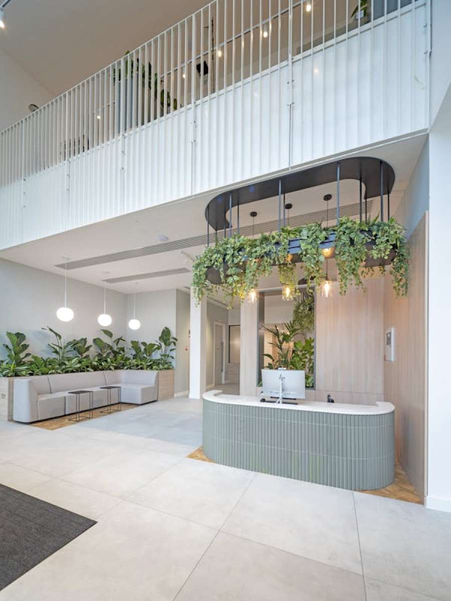 Office in Uxbridge - photo 3