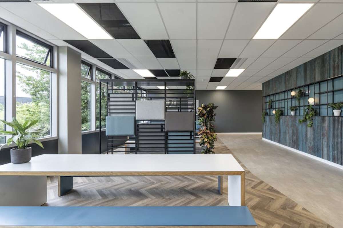 Office in Bracknell - photo 4