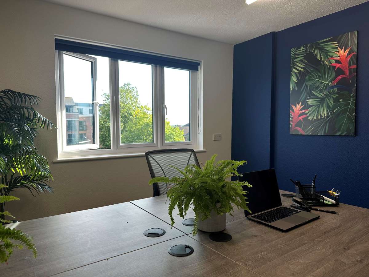 Office in Maldon - photo 2