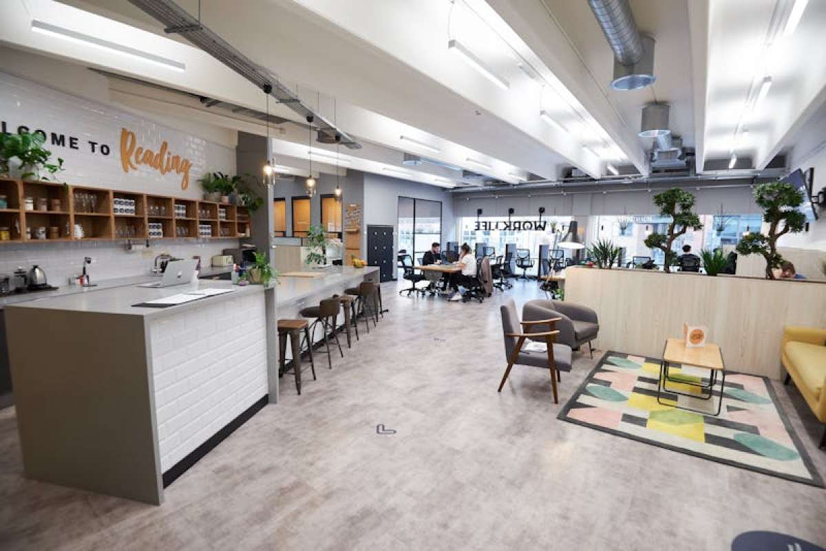 Office in Reading - photo 3