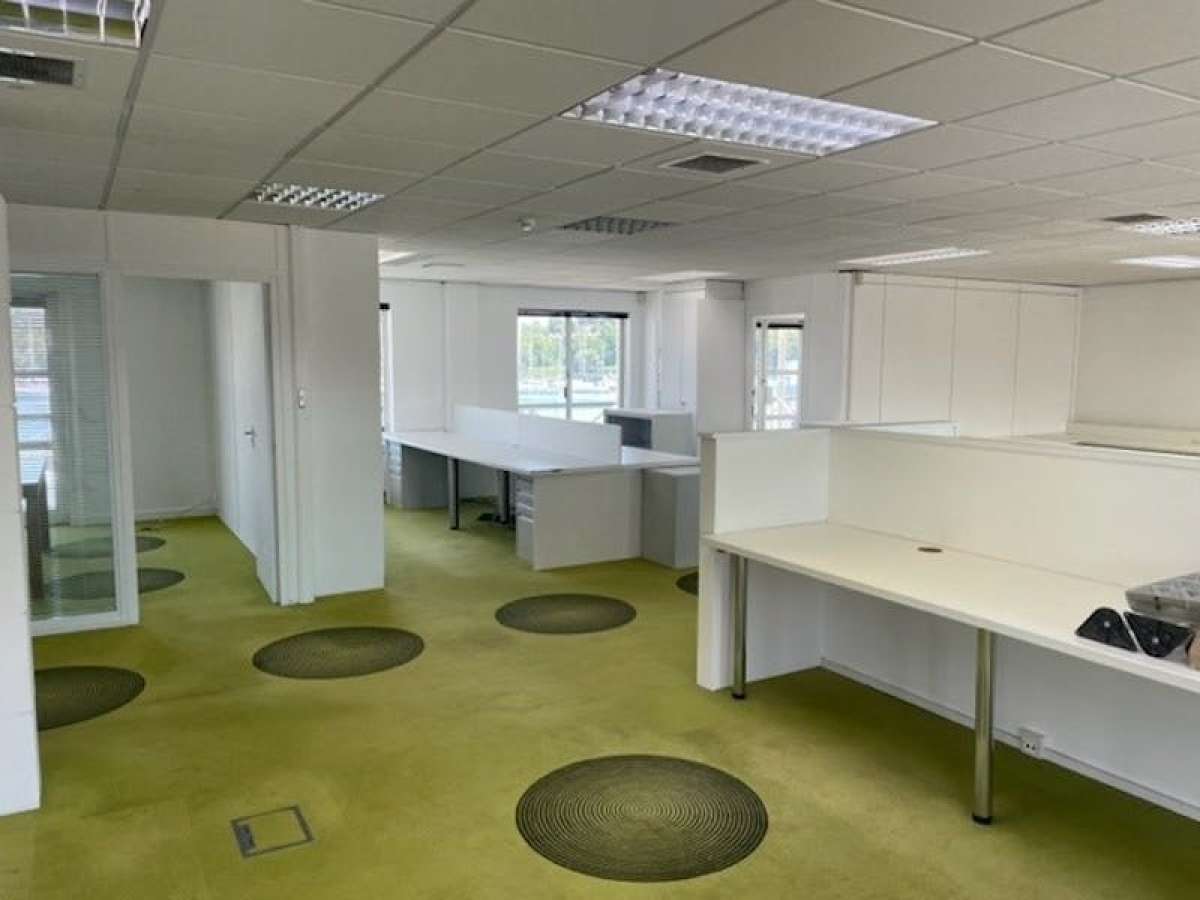 Office in Southampton - photo 3