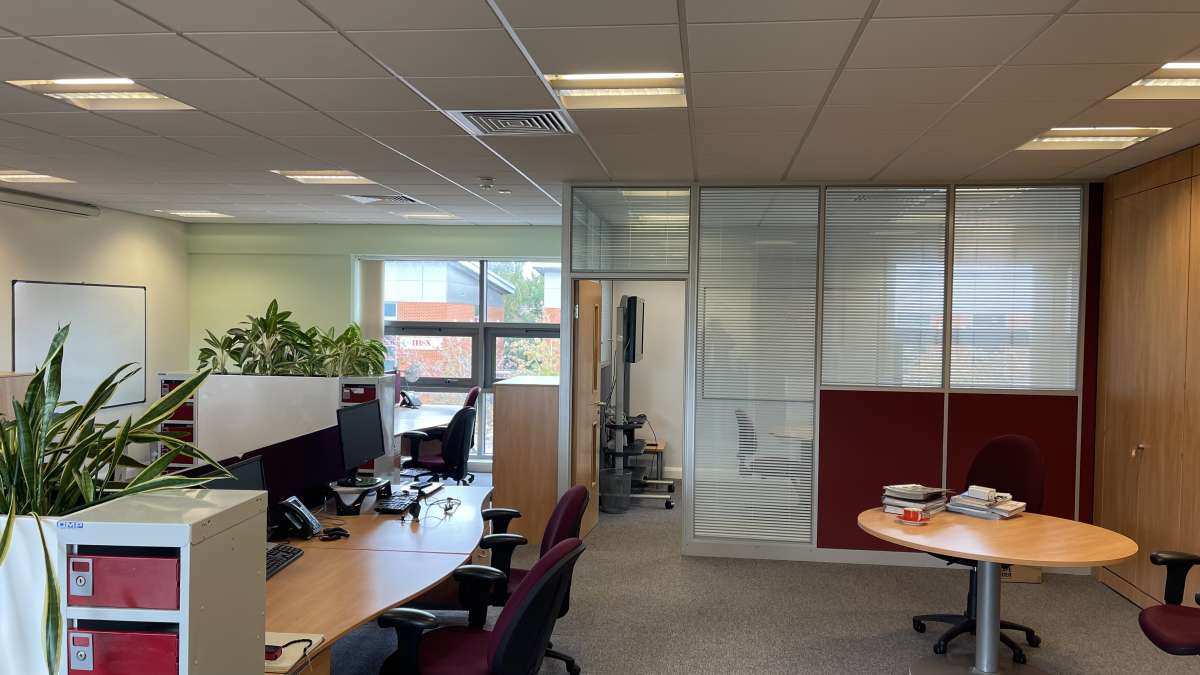 Office in Warwick - photo 3