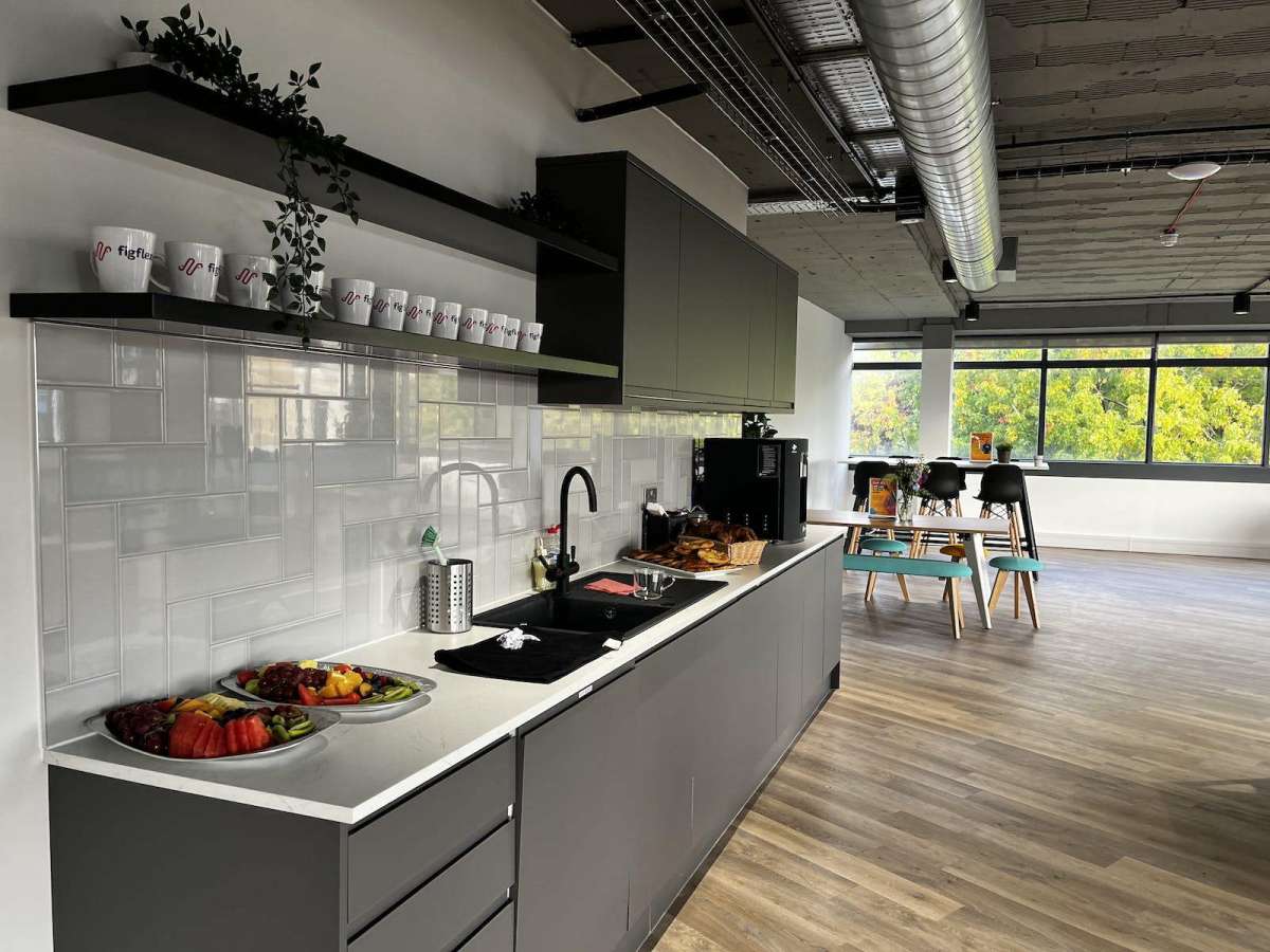 Office in Southampton - photo 4