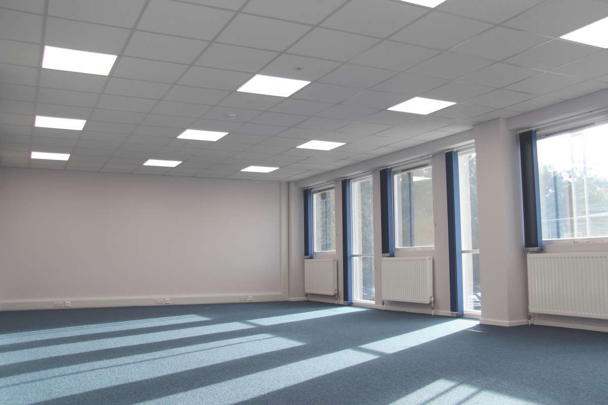 Office in Southampton - photo 3