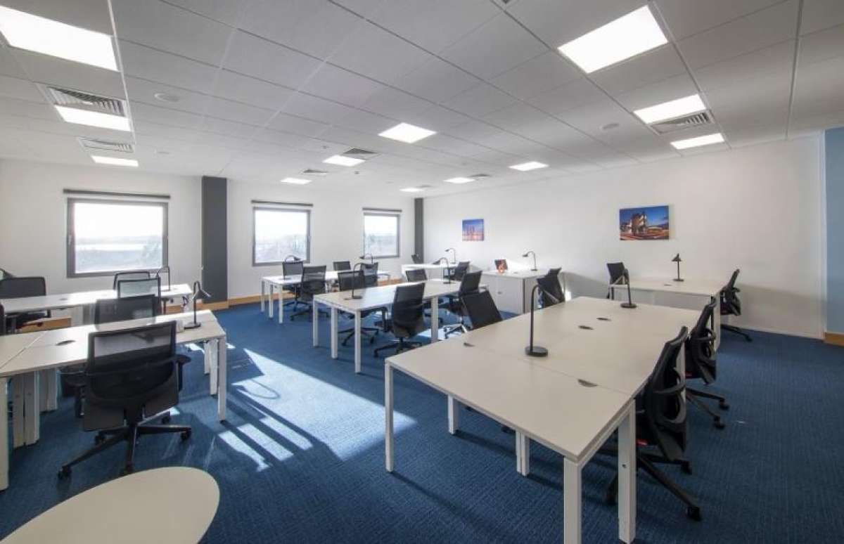 Office in Reading - photo 4