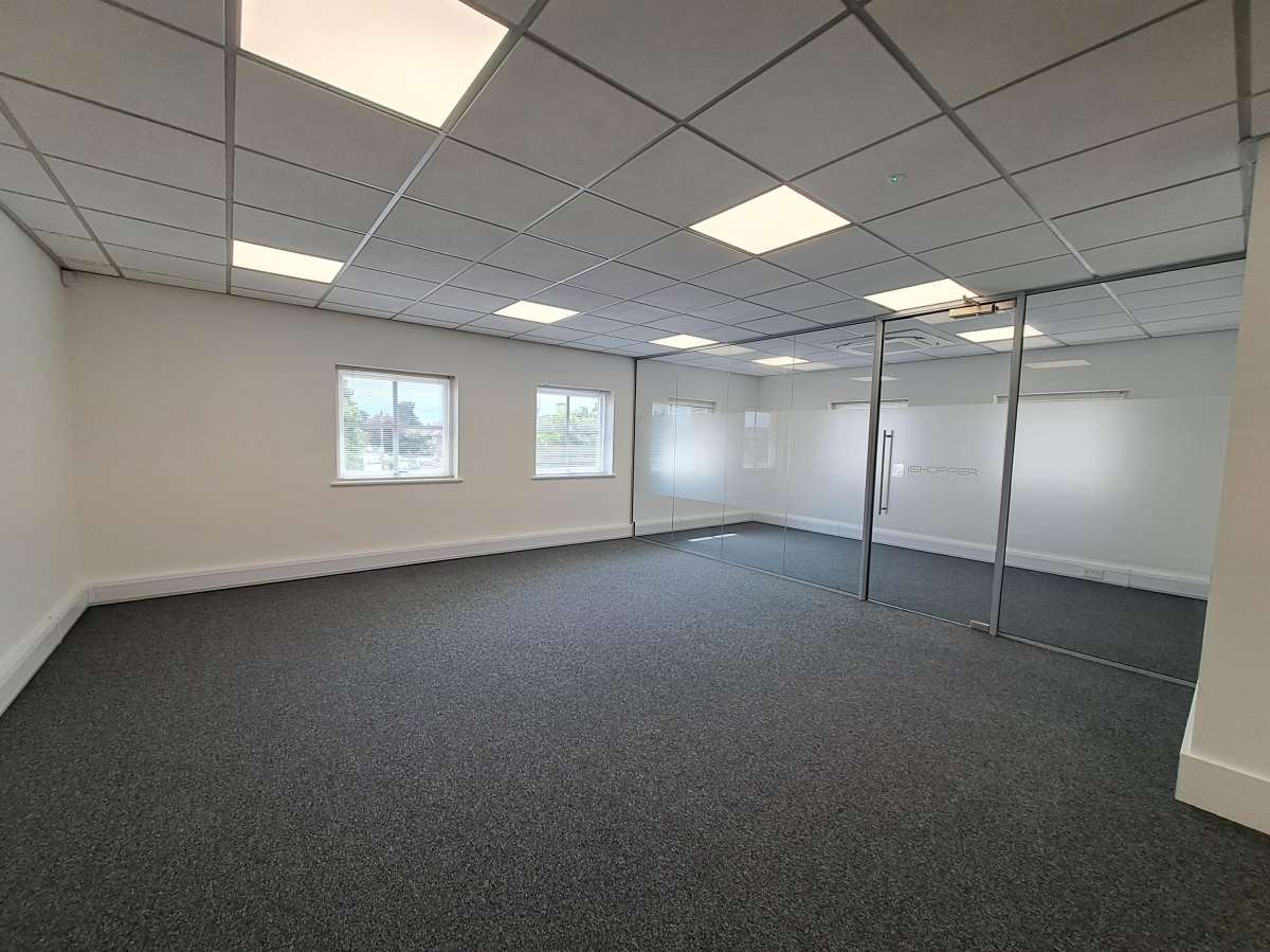 Office in Bicester - photo 2