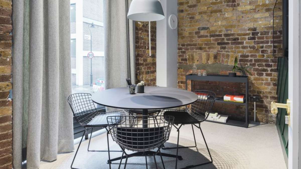 Office in London - photo 2