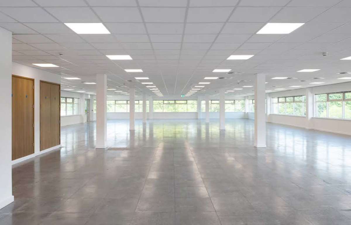 Office in Southampton - photo 4