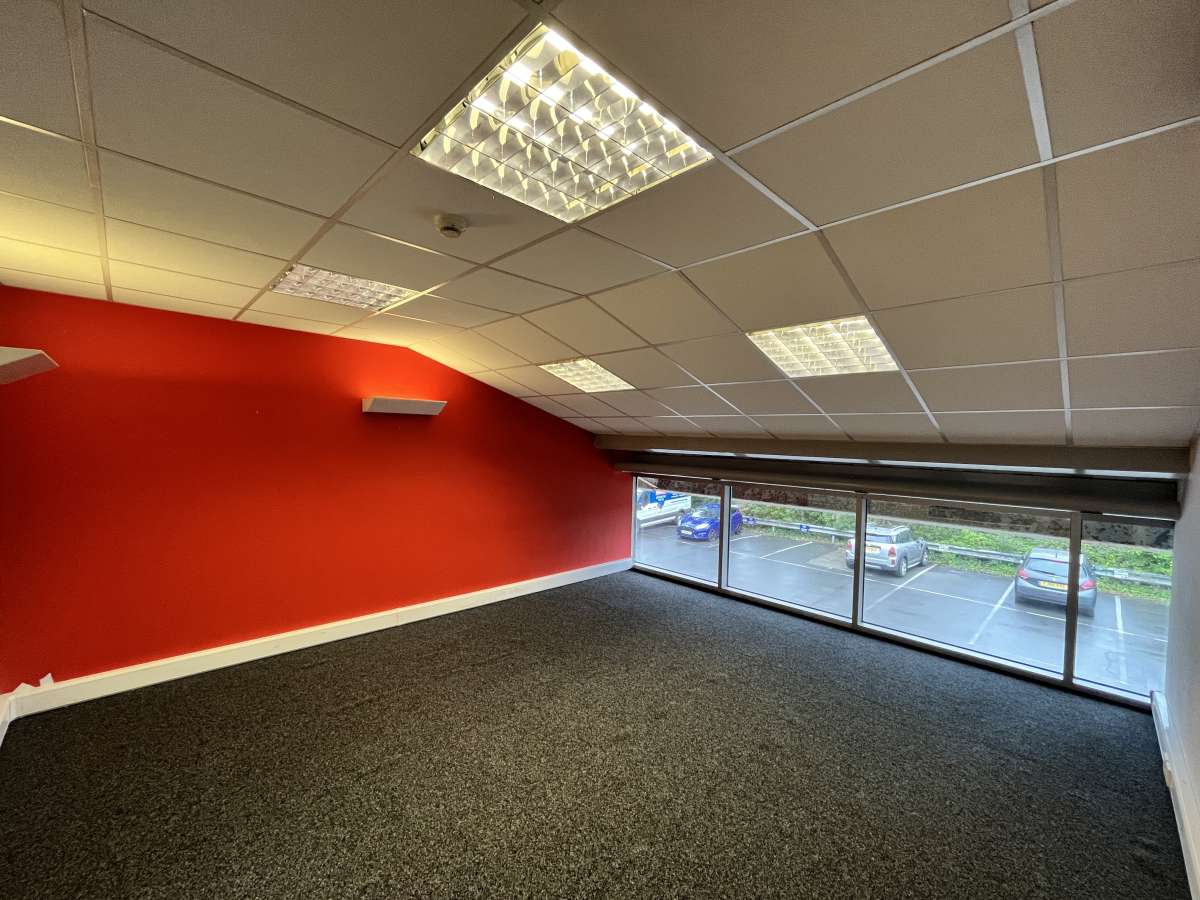 Office in Barnstaple - photo 4