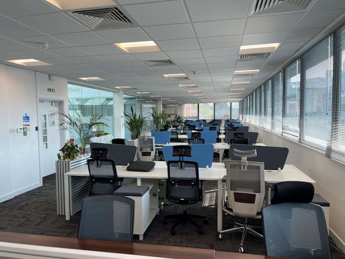 Office in Southampton - photo 3