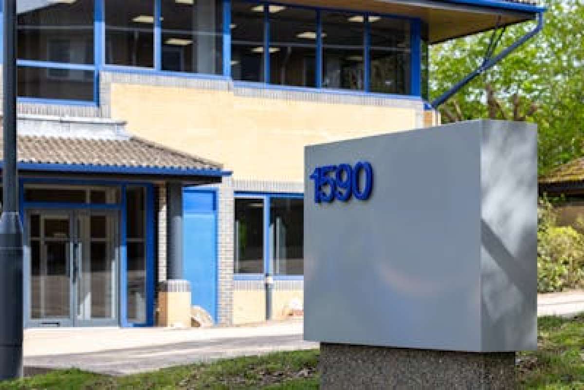 Office in Fareham - photo 3