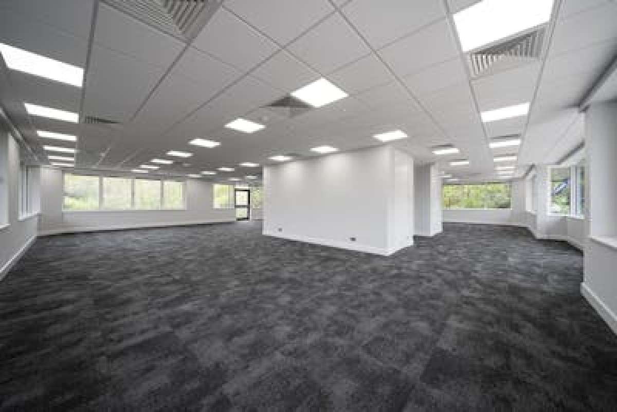 Office in Fareham - photo 2