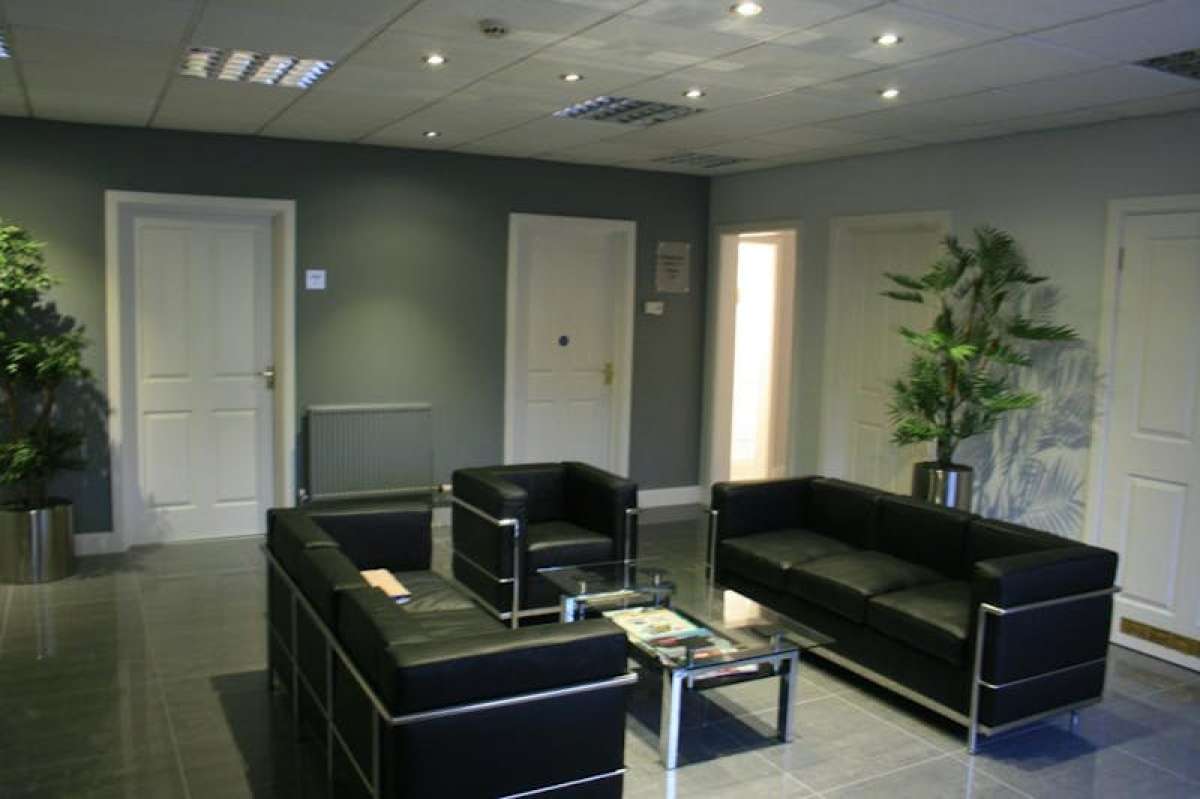 Office in Farnham - photo 3