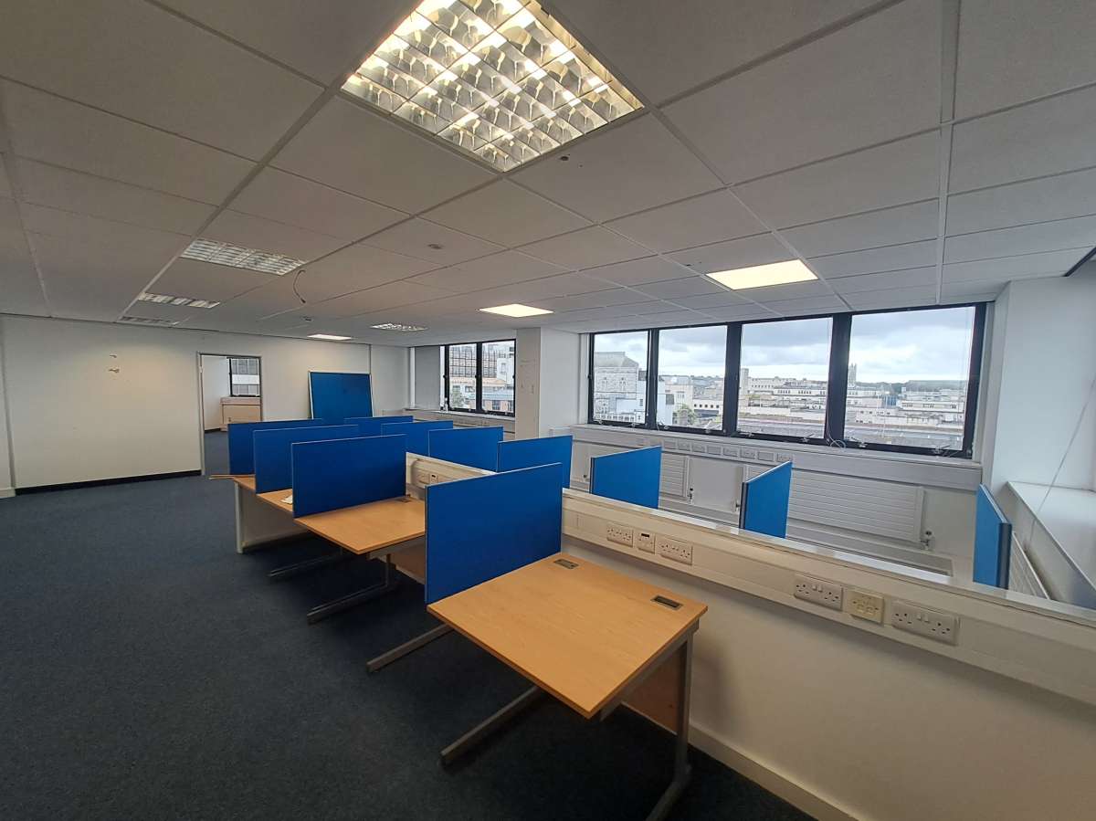 Office in Plymouth - photo 4