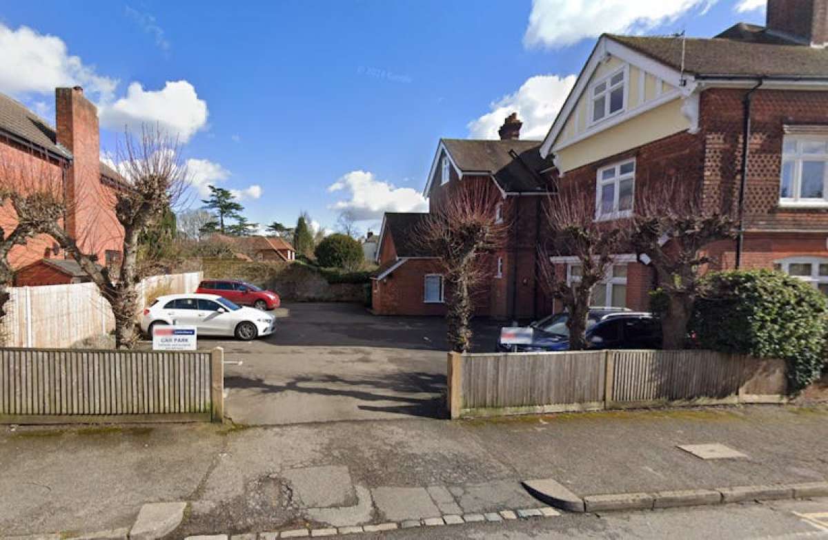 Office in Reigate - photo 4