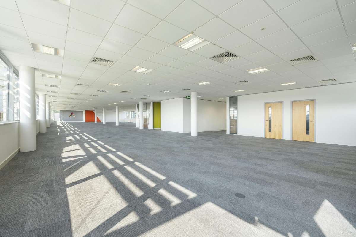 Office in Ashford - photo 2