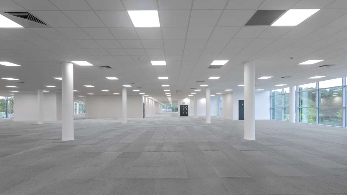 Office in Fareham - photo 3