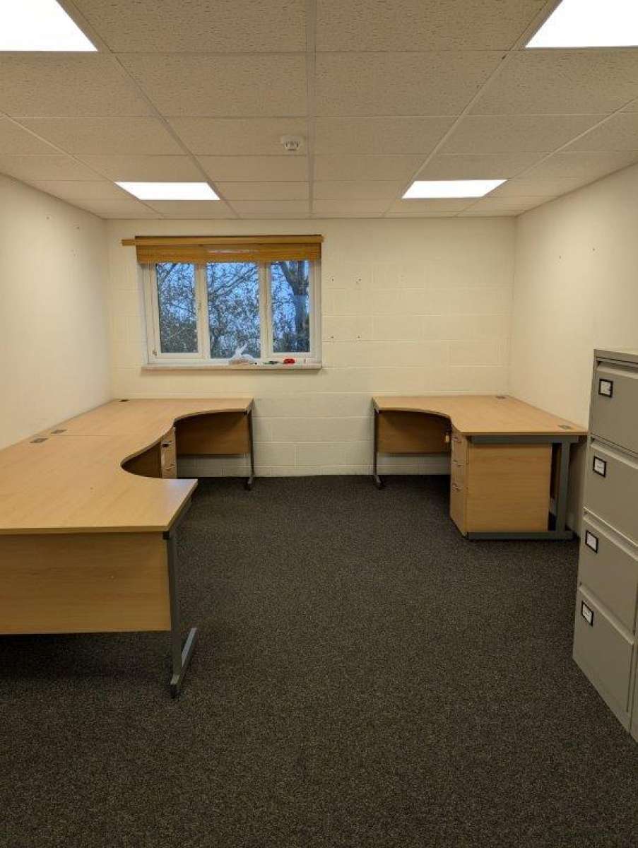 Office in Shepton Mallet - photo 4