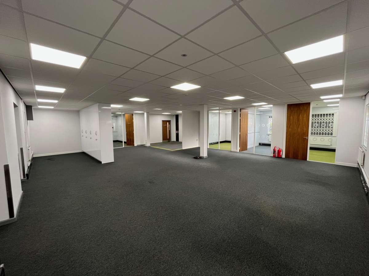 Office in Loughborough - photo 2