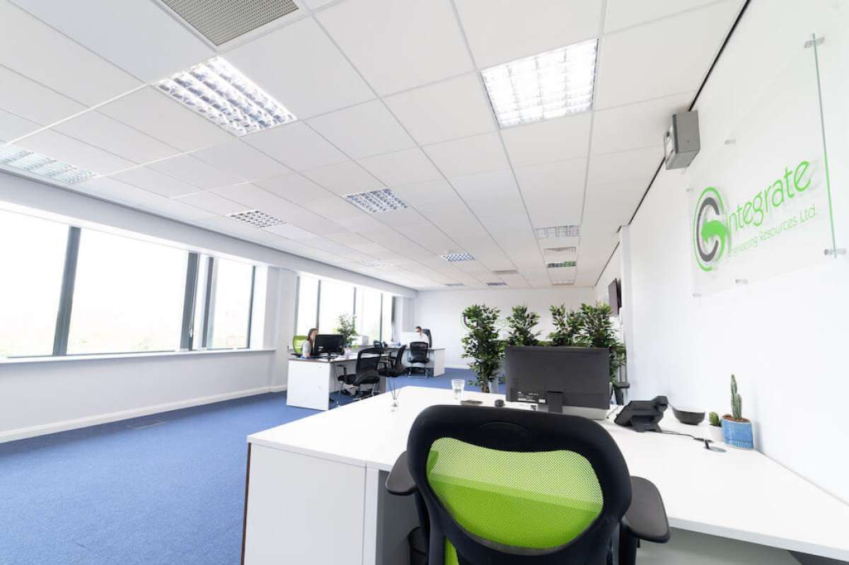 Office in Solihull - photo 2