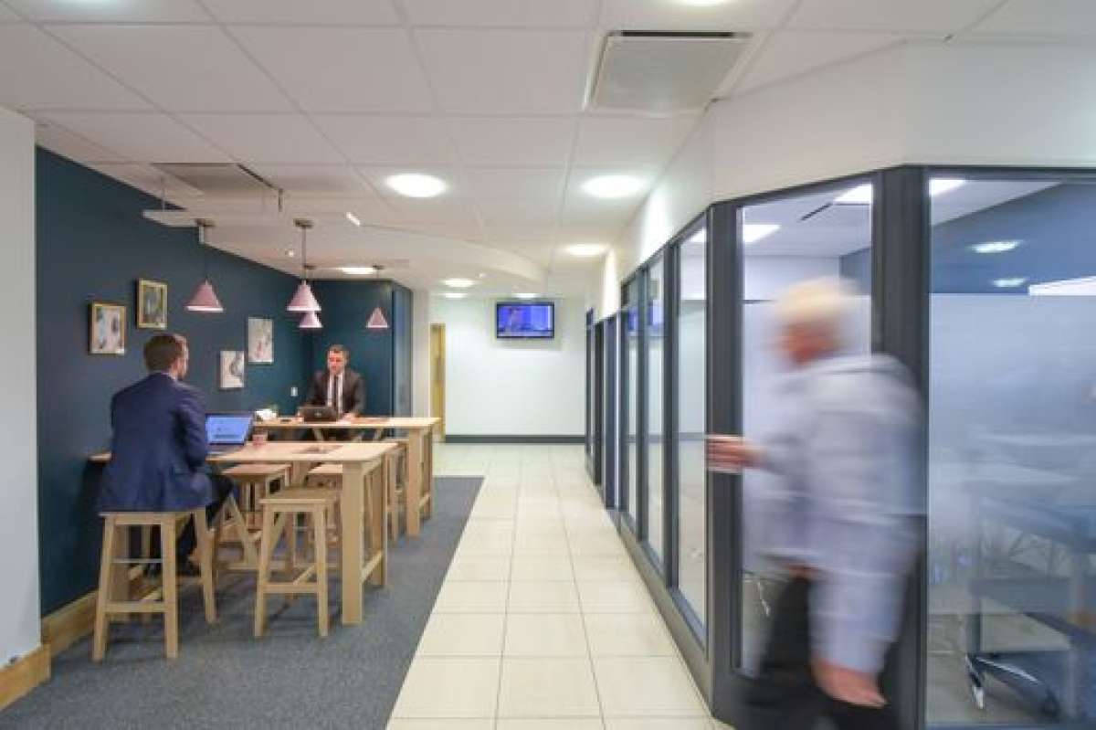 Office in Bradford - photo 4