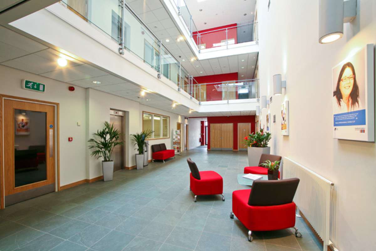 Office in Bradford - photo 2