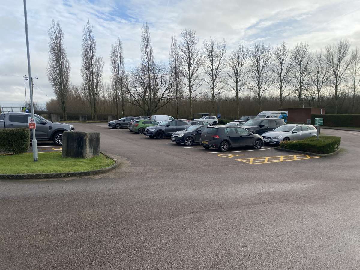 Office in Newark-On-Trent - photo 2