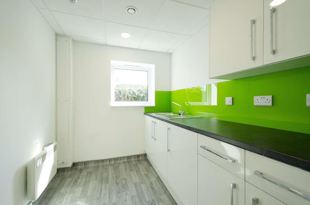 Office in Nottingham - photo 3