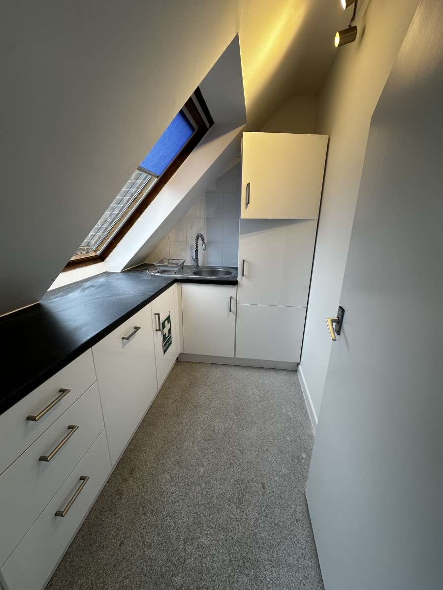 Office in Stevenage - photo 4