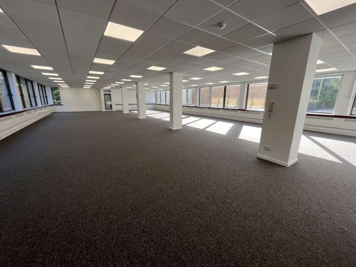 Office in Bournemouth - photo 3