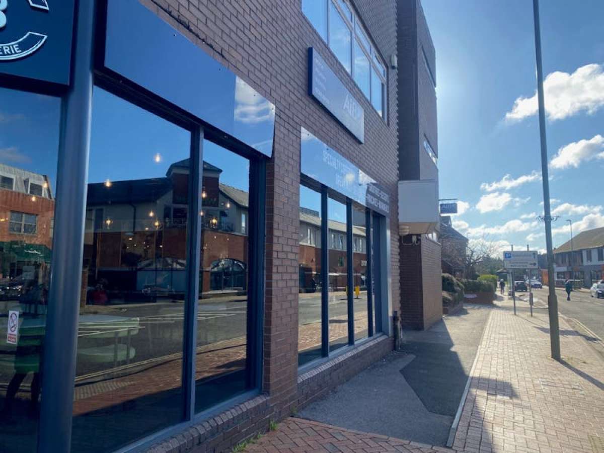 Office in Eastleigh - photo 4