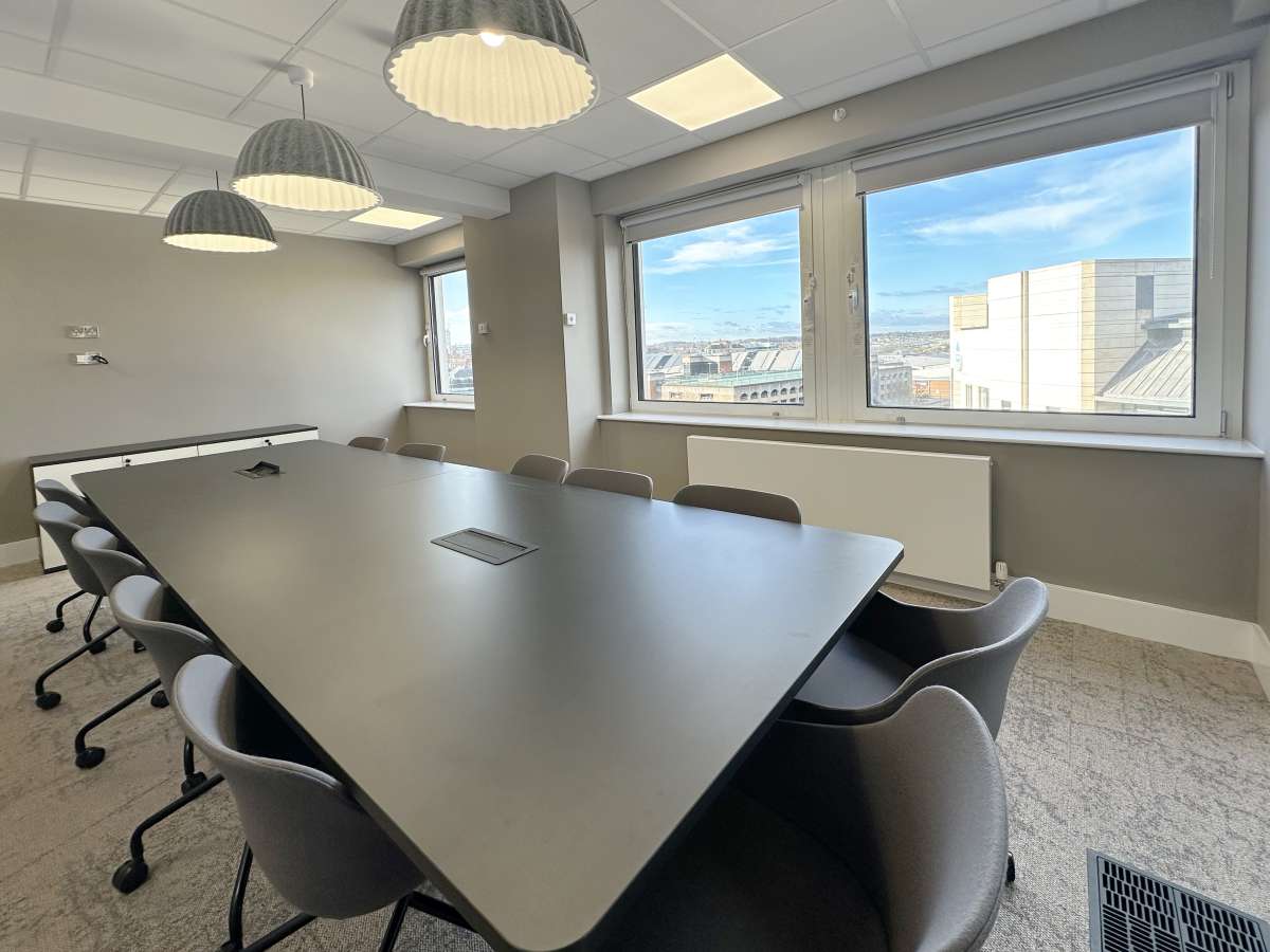 Office in Reading - photo 4