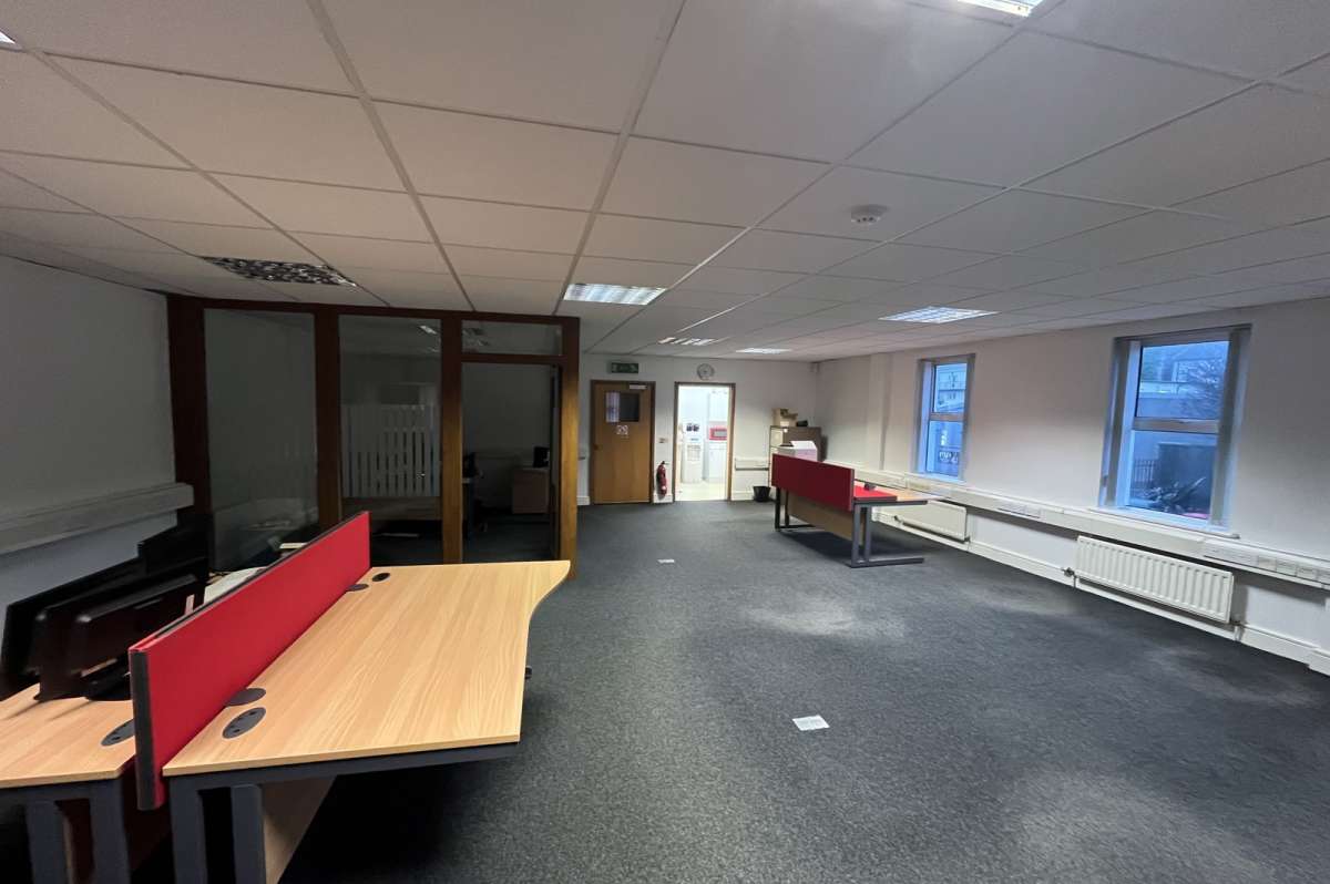 Office in Holywood - photo 3