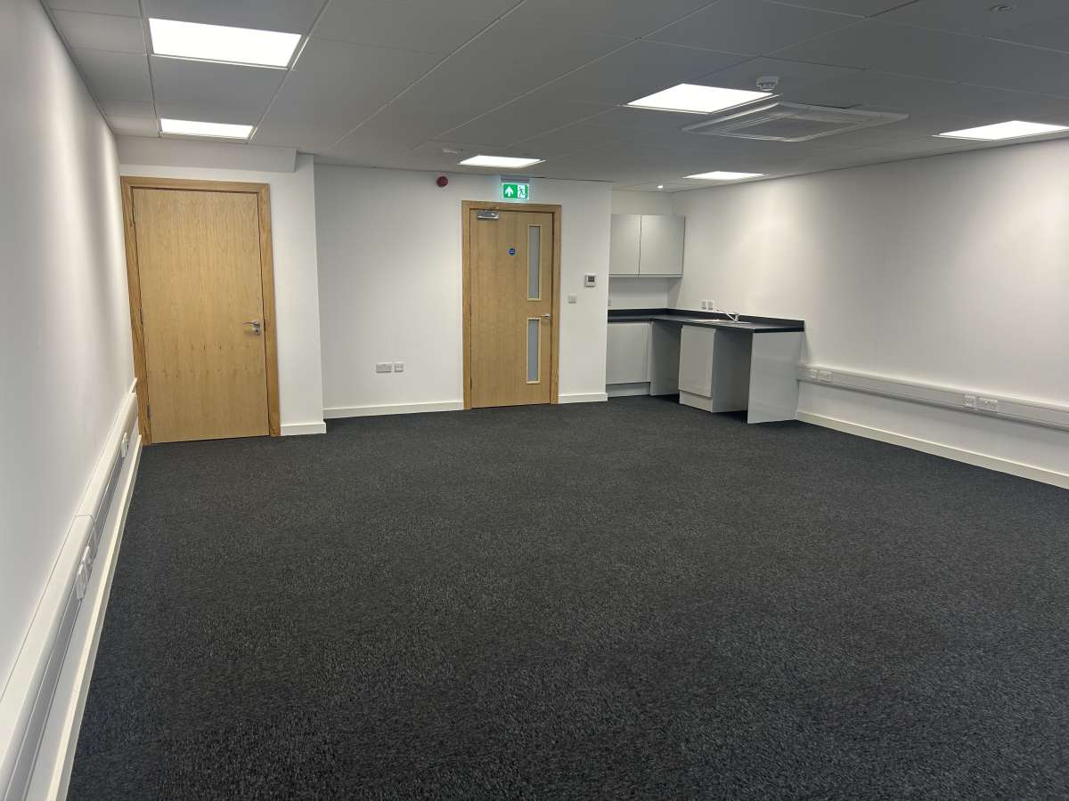 Office in Romsey - photo 4