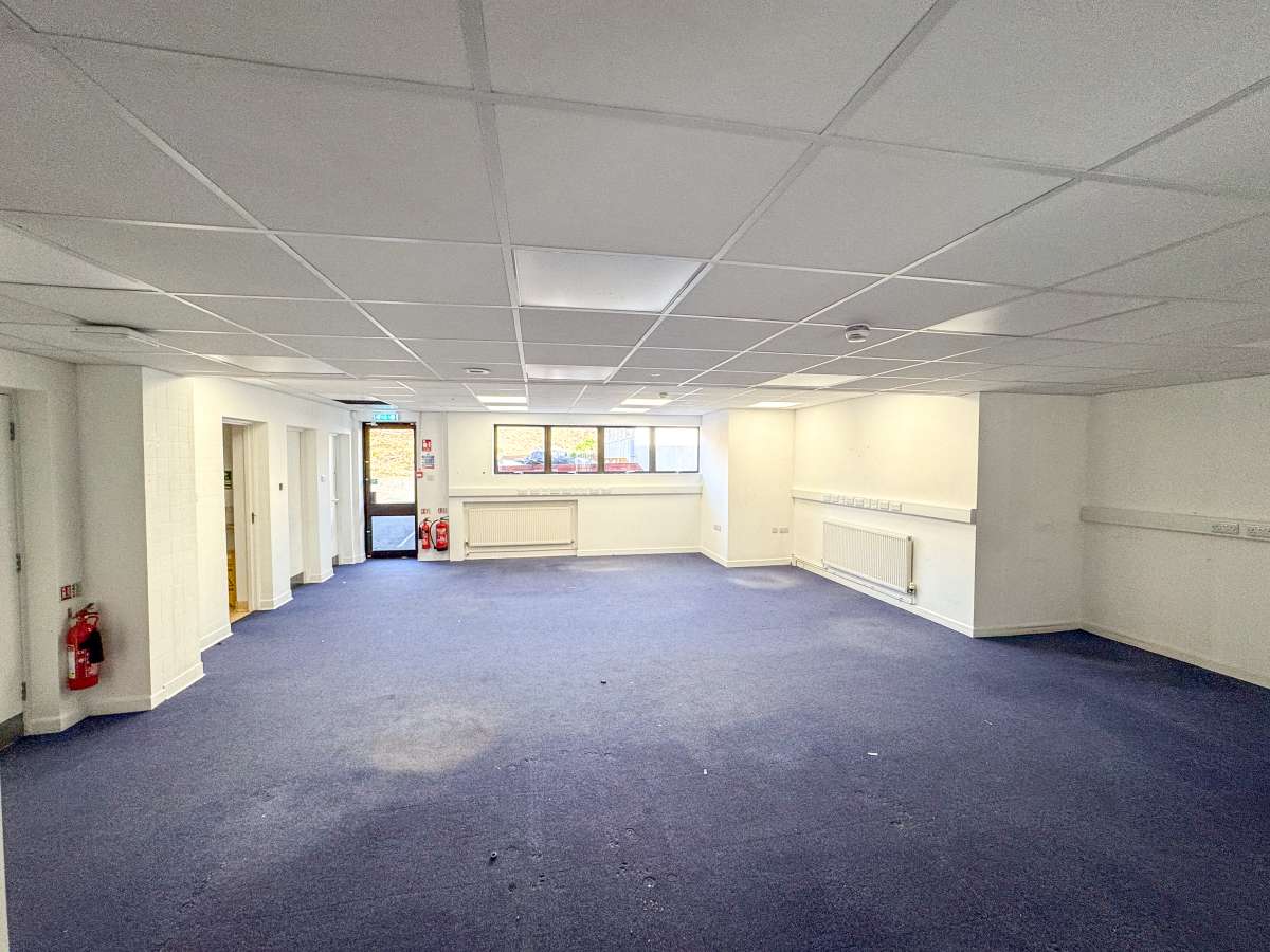 Office in Lostwithiel - photo 4